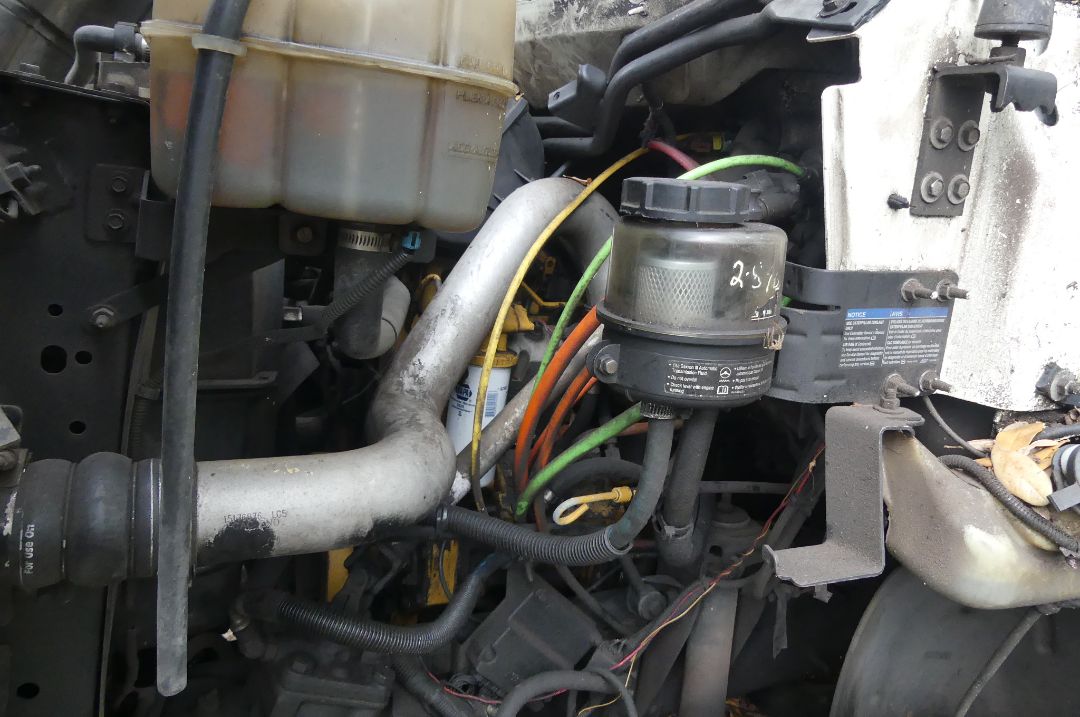 2004 GMC C7C042 - Image 13